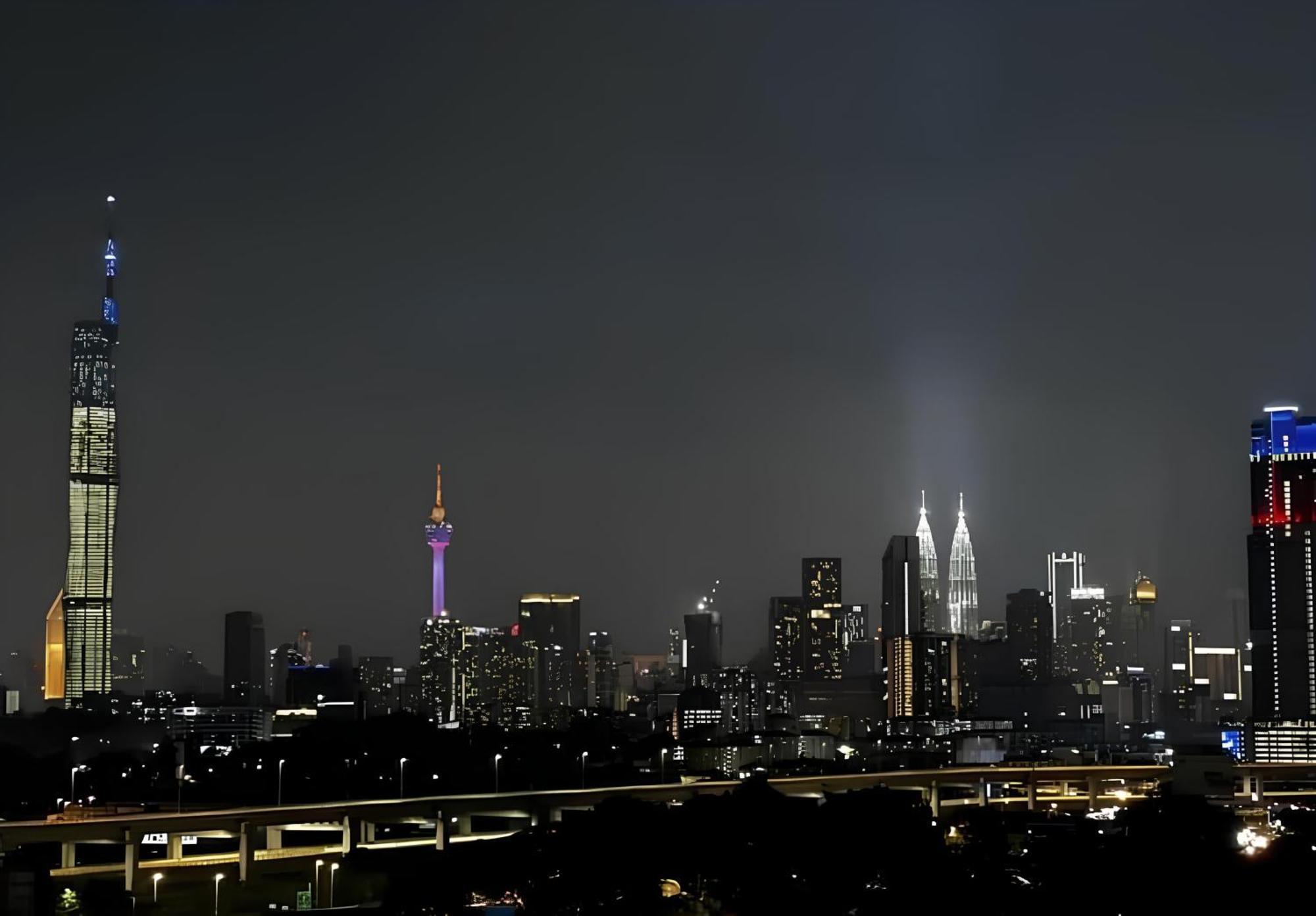 קואלה לומפור Razak City Centre Kl Skyview 45Th מראה חיצוני תמונה